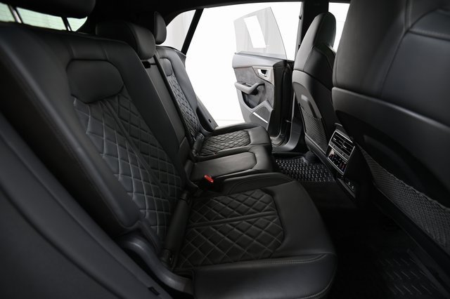 Used 2022 Audi SQ8 Prestige w/ Prestige Package image 27