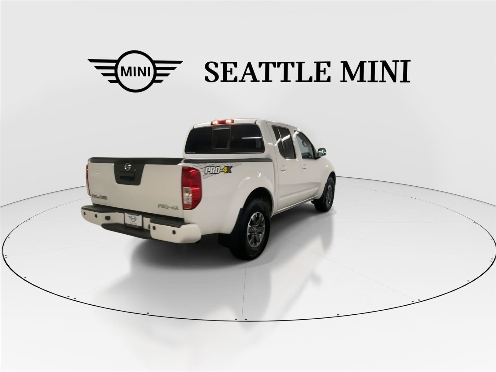 Used 2016 Nissan Frontier PRO-4X AWD/4WD image 11