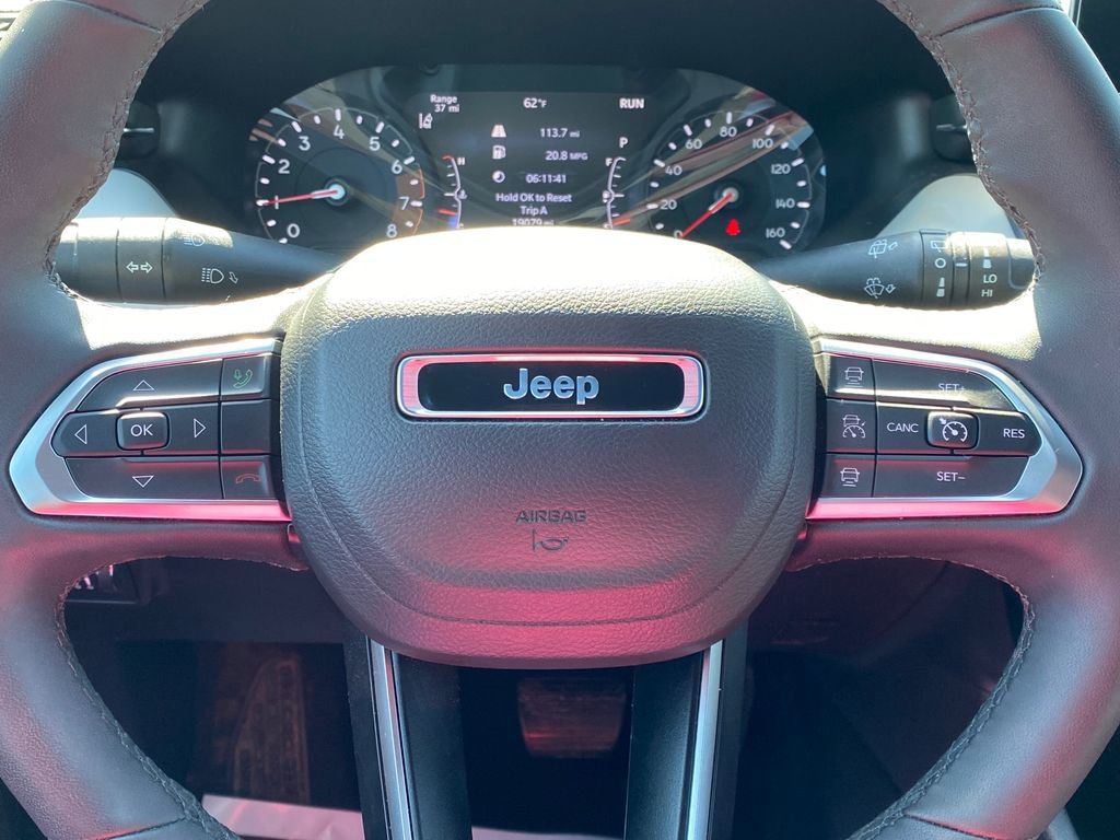 Used 2025 Jeep Compass Limited AWD/4WD image 25