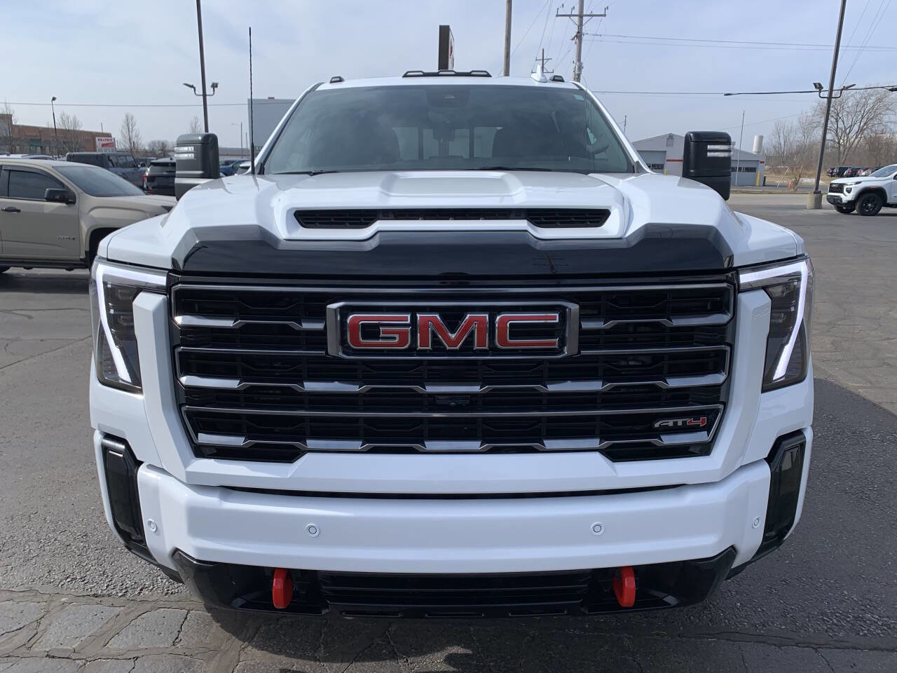 Used 2025 GMC Sierra 3500 AT4 w/ AT4 Premium Plus Package image 4