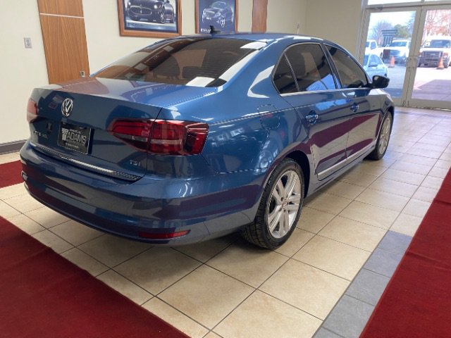 Used 2017 Volkswagen Jetta SEL image 3