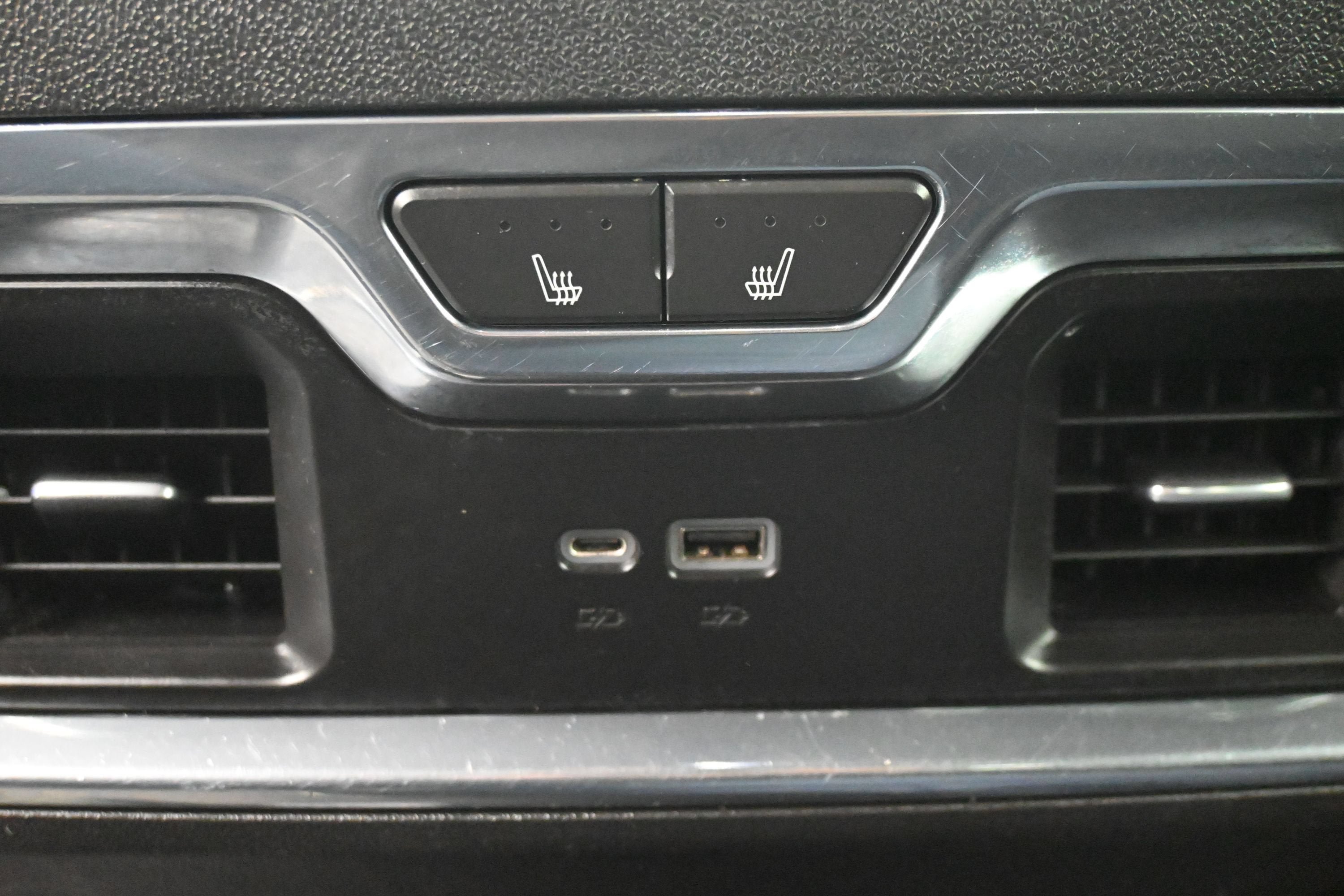 Certified 2023 Chevrolet Silverado 1500 LTZ w/ Technology Package AWD/4WD image 22
