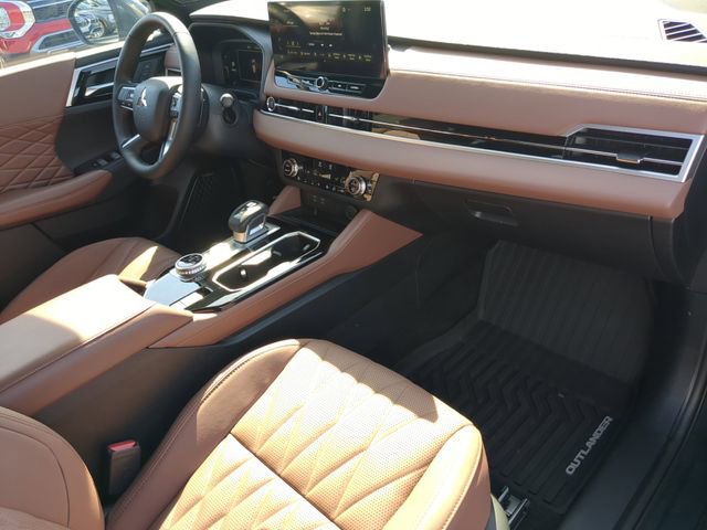 New 2025 Mitsubishi Outlander SEL image 15