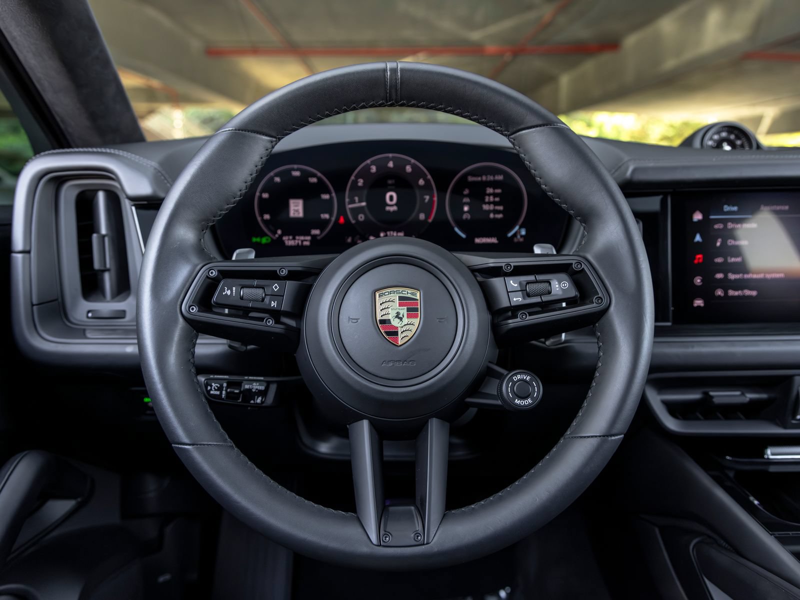 Certified 2025 Porsche Cayenne GTS AWD/4WD image 30