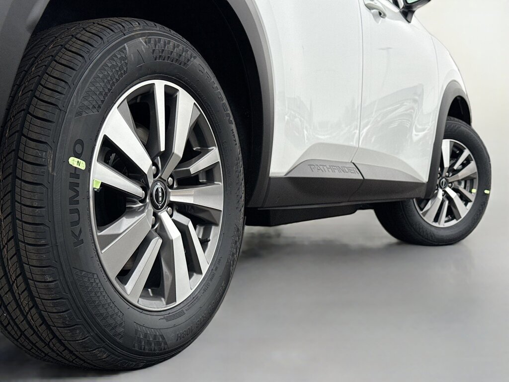 New 2026 Nissan Pathfinder SL AWD/4WD image 13