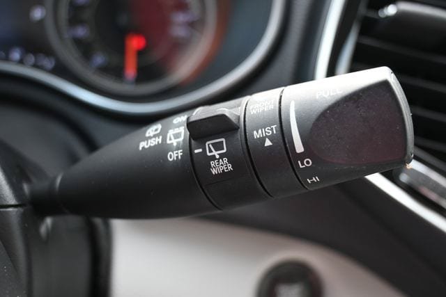 Used 2019 Jeep Cherokee Limited AWD/4WD image 35