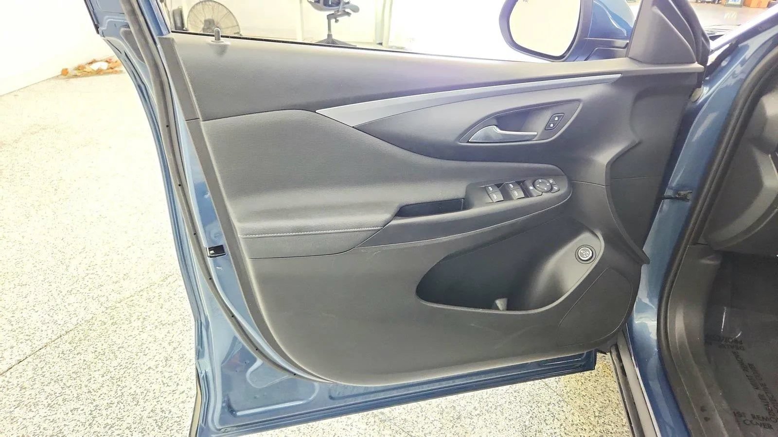 Used 2025 Buick Envista Preferred w/ Convenience I Package FWD image 24