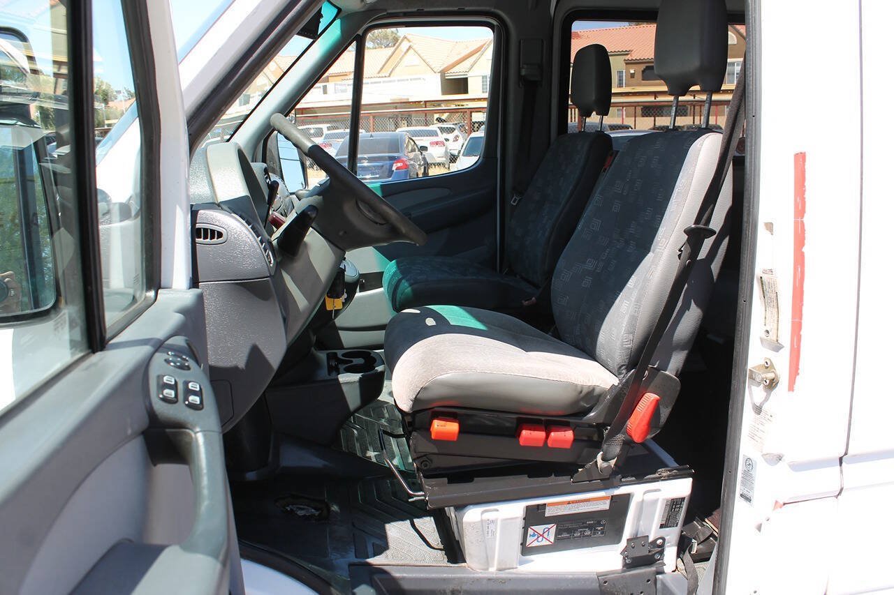 Used 2006 Dodge Sprinter 3500 w/ PWR Convenience Group RWD image 19