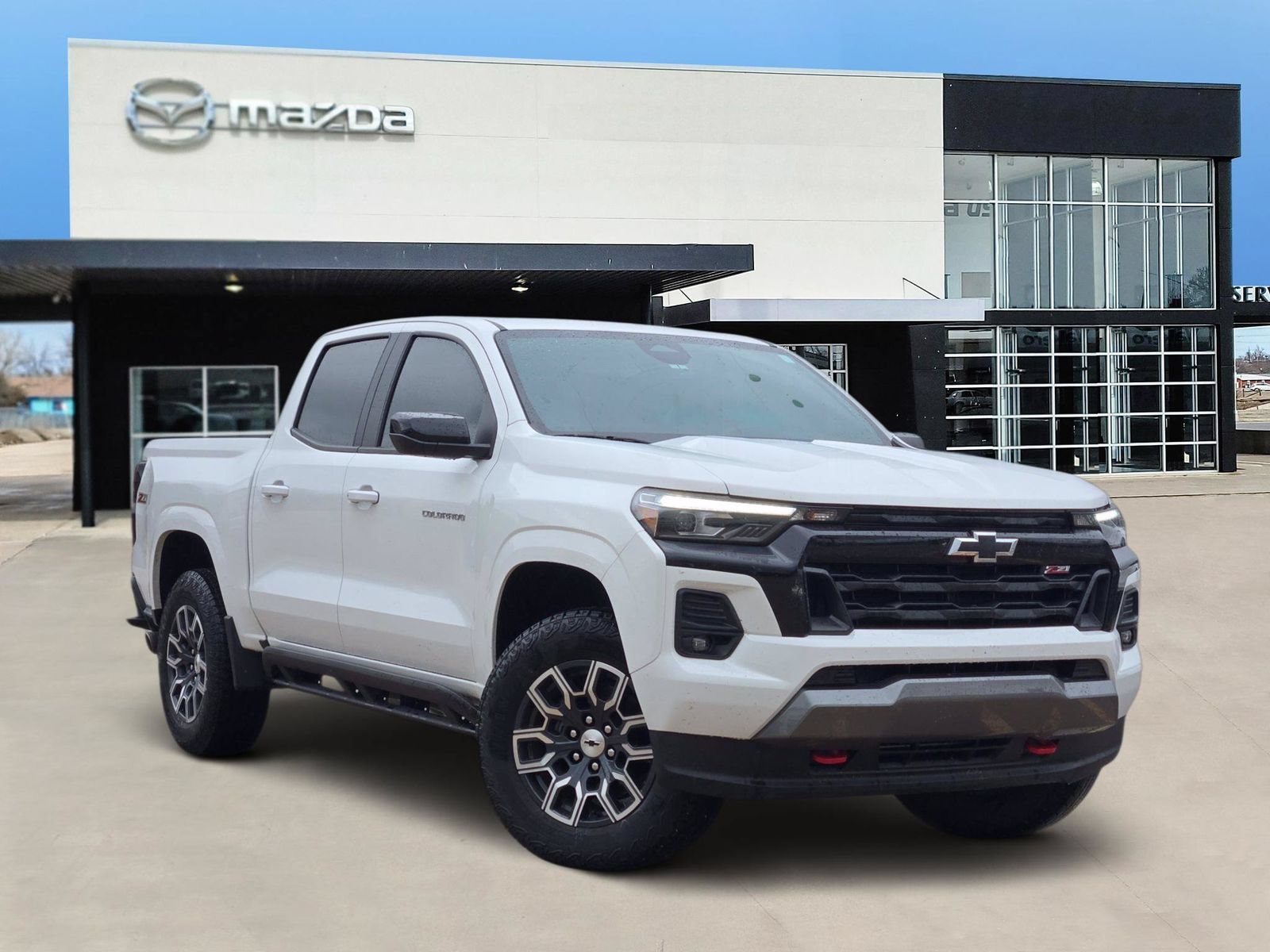 Used 2024 Chevrolet Colorado Z71 w/ Z71 Convenience Package 2 AWD/4WD image 1