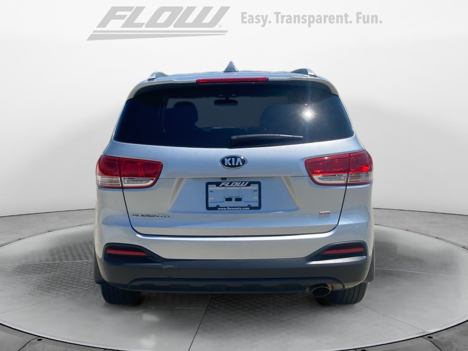Used 2018 Kia Sorento FWD image 8