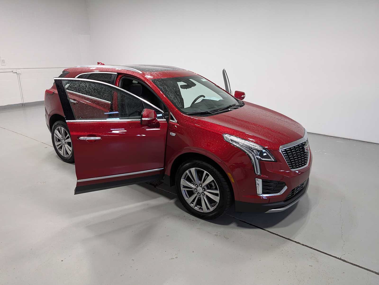 Certified 2023 Cadillac XT5 Premium Luxury w/ Technology Package AWD/4WD image 16