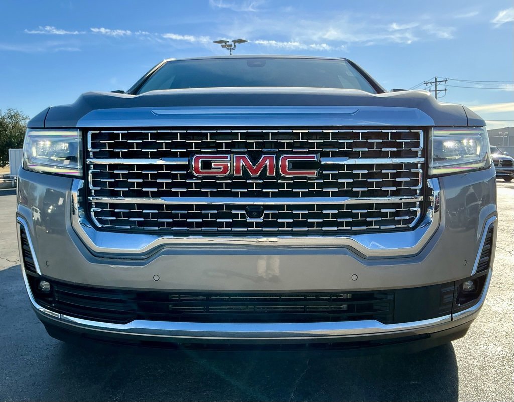 Used 2022 GMC Acadia Denali w/ Denali Ultimate Package image 9