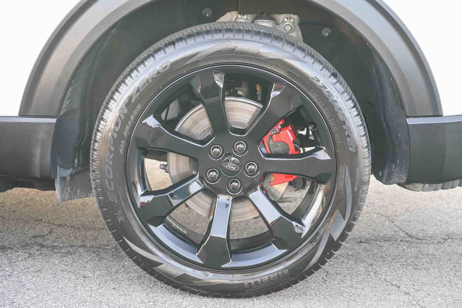 Used 2020 Ford Explorer ST w/ ST Street Pack image 11