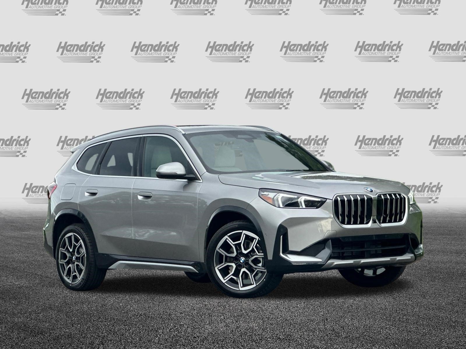 New 2026 BMW X1 xDrive28i w/ Technology Package AWD/4WD image 2