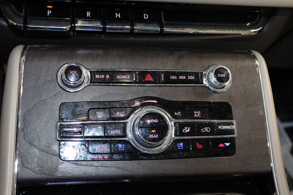 Used 2023 Lincoln Aviator Reserve w/ Equipment Group 201A image 33