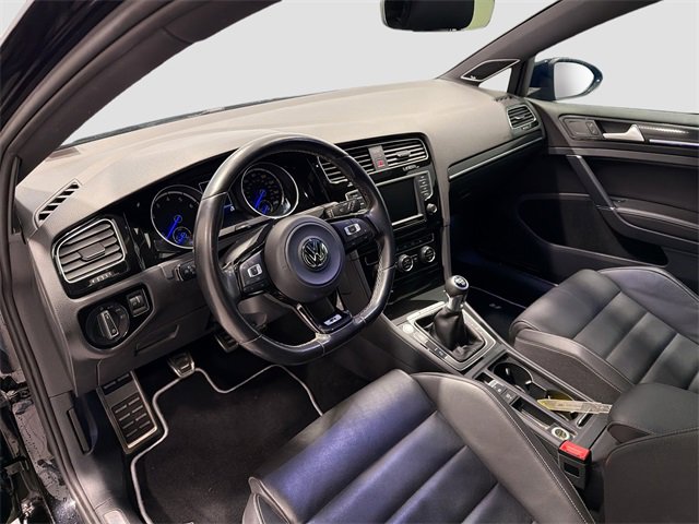 Used 2017 Volkswagen Golf 4-Door image 9