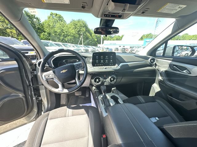 Used 2025 Chevrolet Blazer LT AWD/4WD image 23