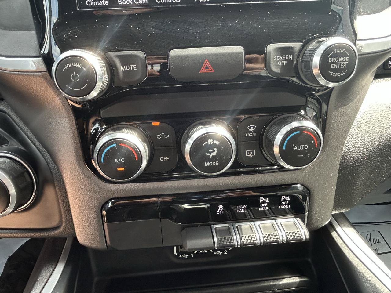 Used 2020 RAM 1500 Big Horn AWD/4WD image 24