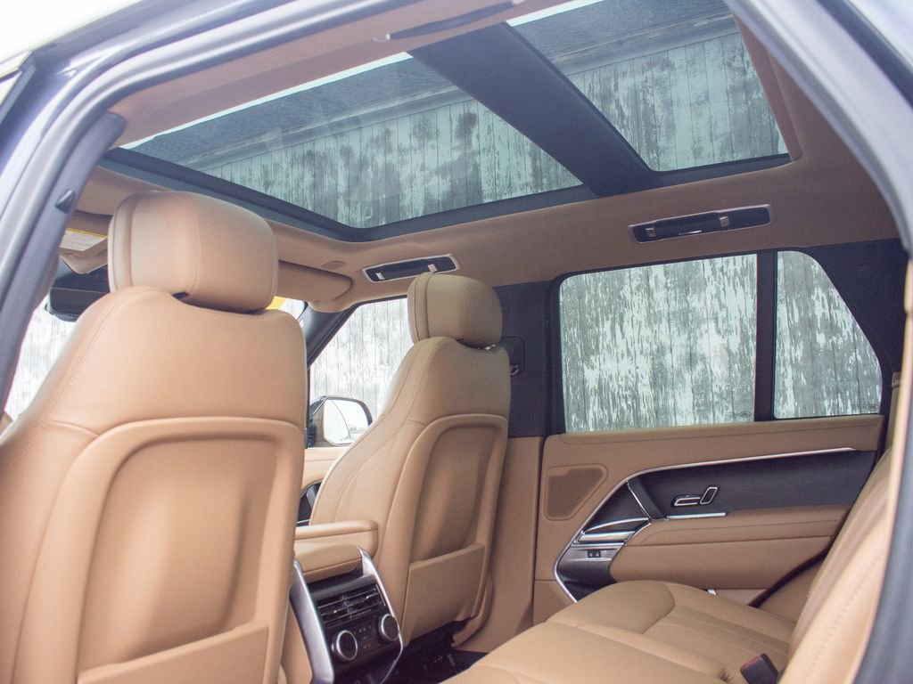 Certified 2024 Land Rover Range Rover SE AWD/4WD image 35