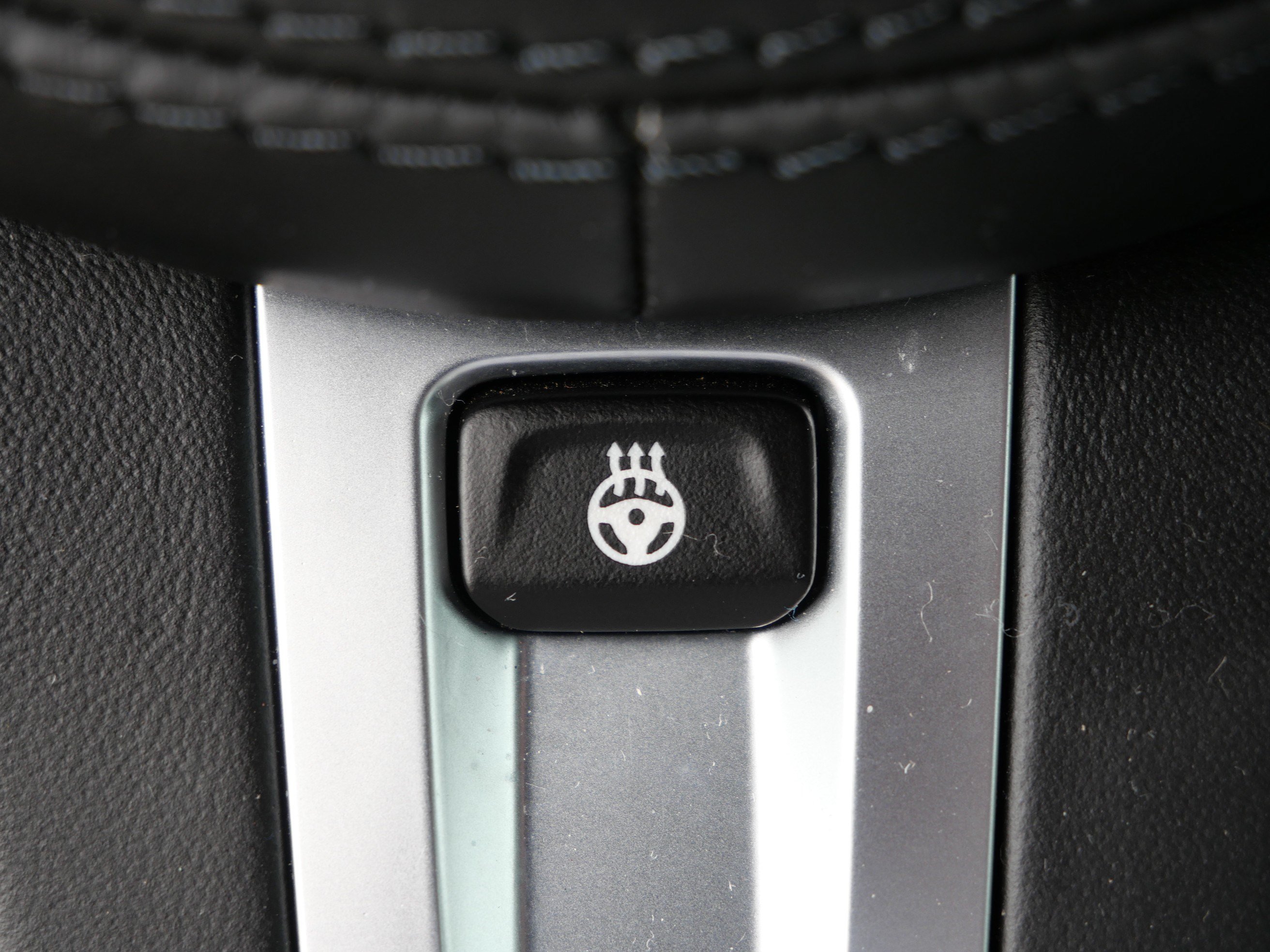 Used 2018 BMW M550i xDrive AWD/4WD image 31