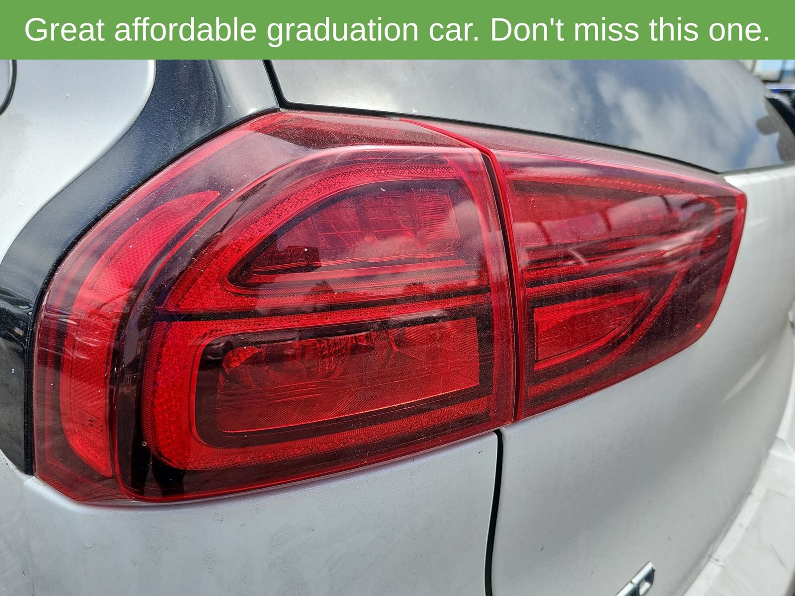 Used 2022 Kia Niro EX Premium w/ Cold Weather Package FWD image 14