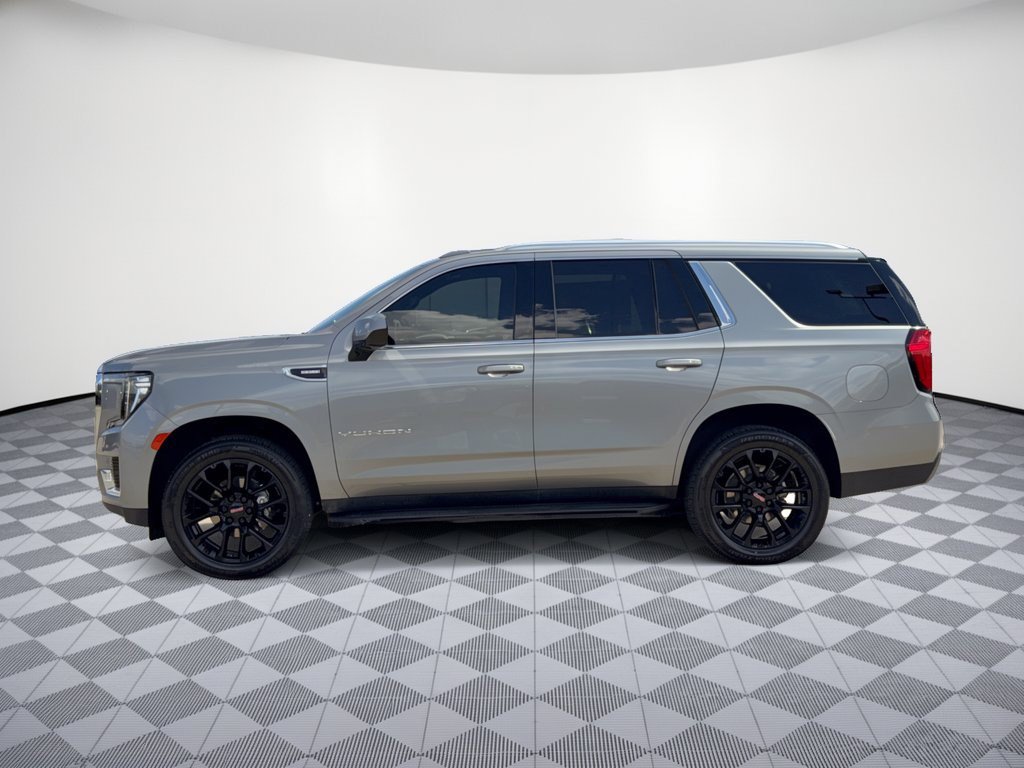 Used 2023 GMC Yukon SLE RWD image 2