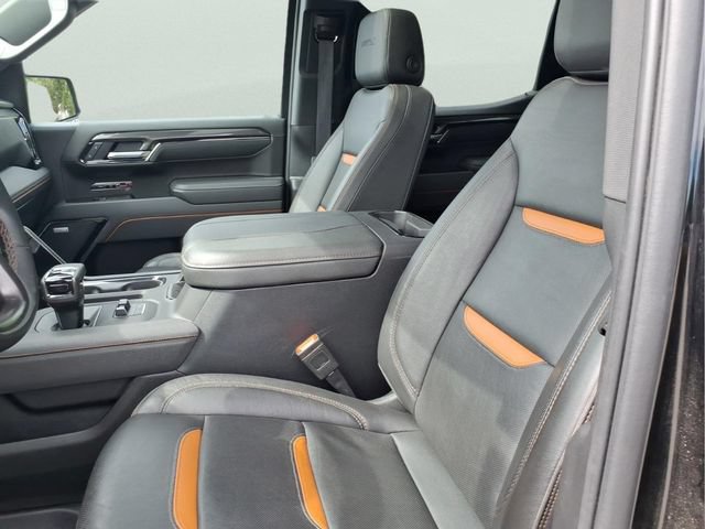 Used 2025 GMC Sierra 1500 AT4 w/ AT4 Premium Package AWD/4WD image 18