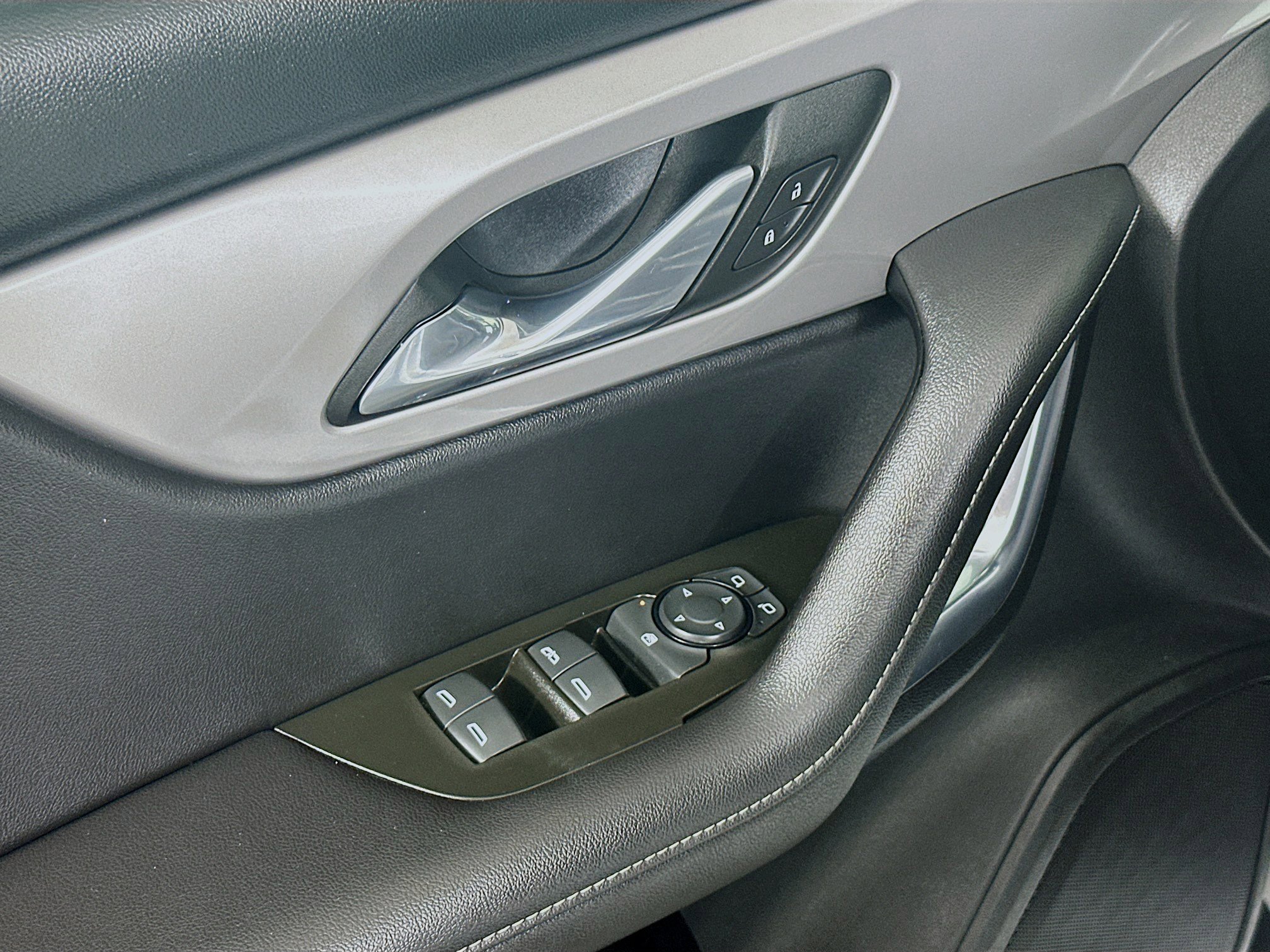 Used 2024 Chevrolet Blazer LT image 15