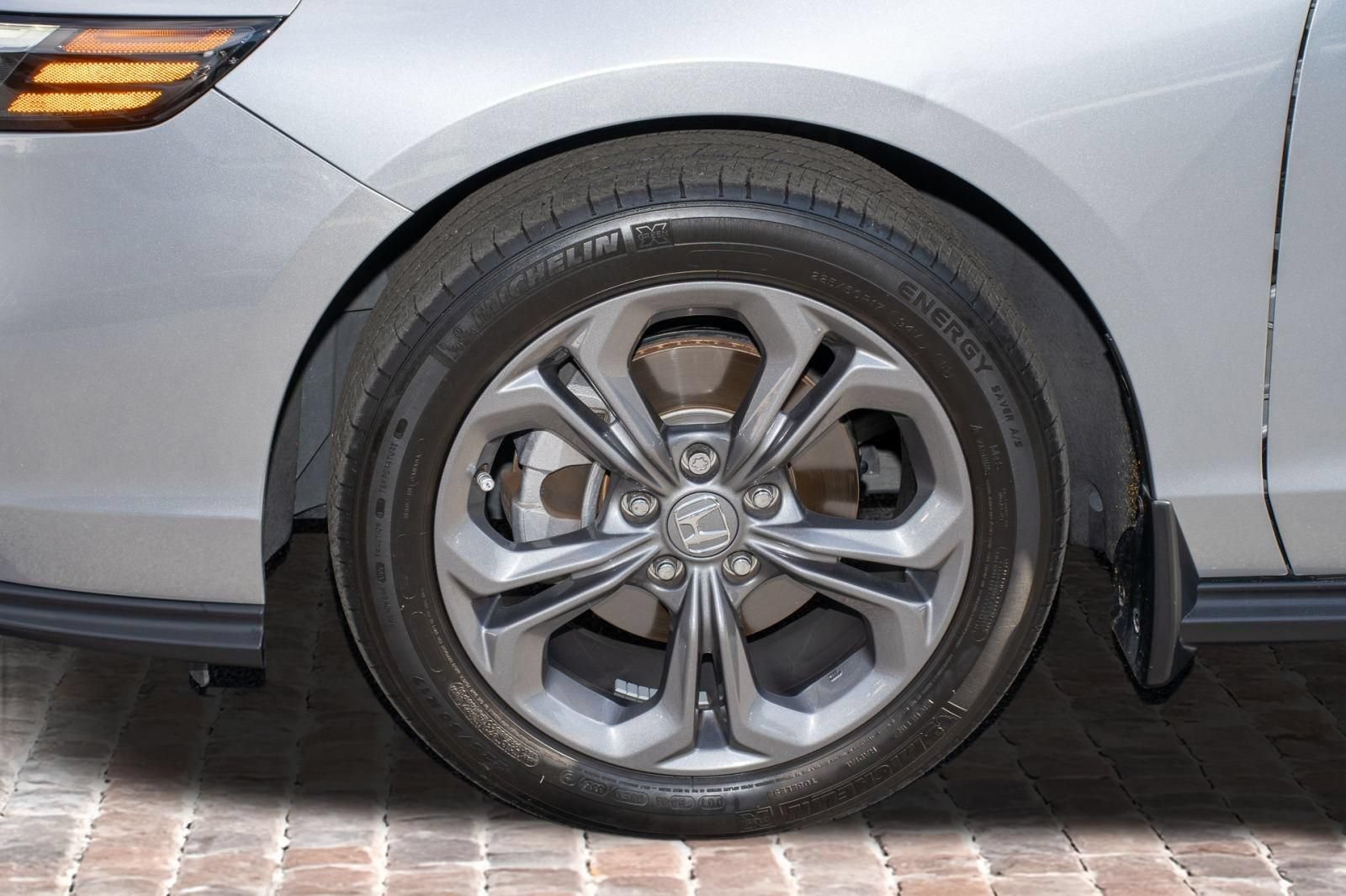 Certified 2024 Honda Accord EX image 37