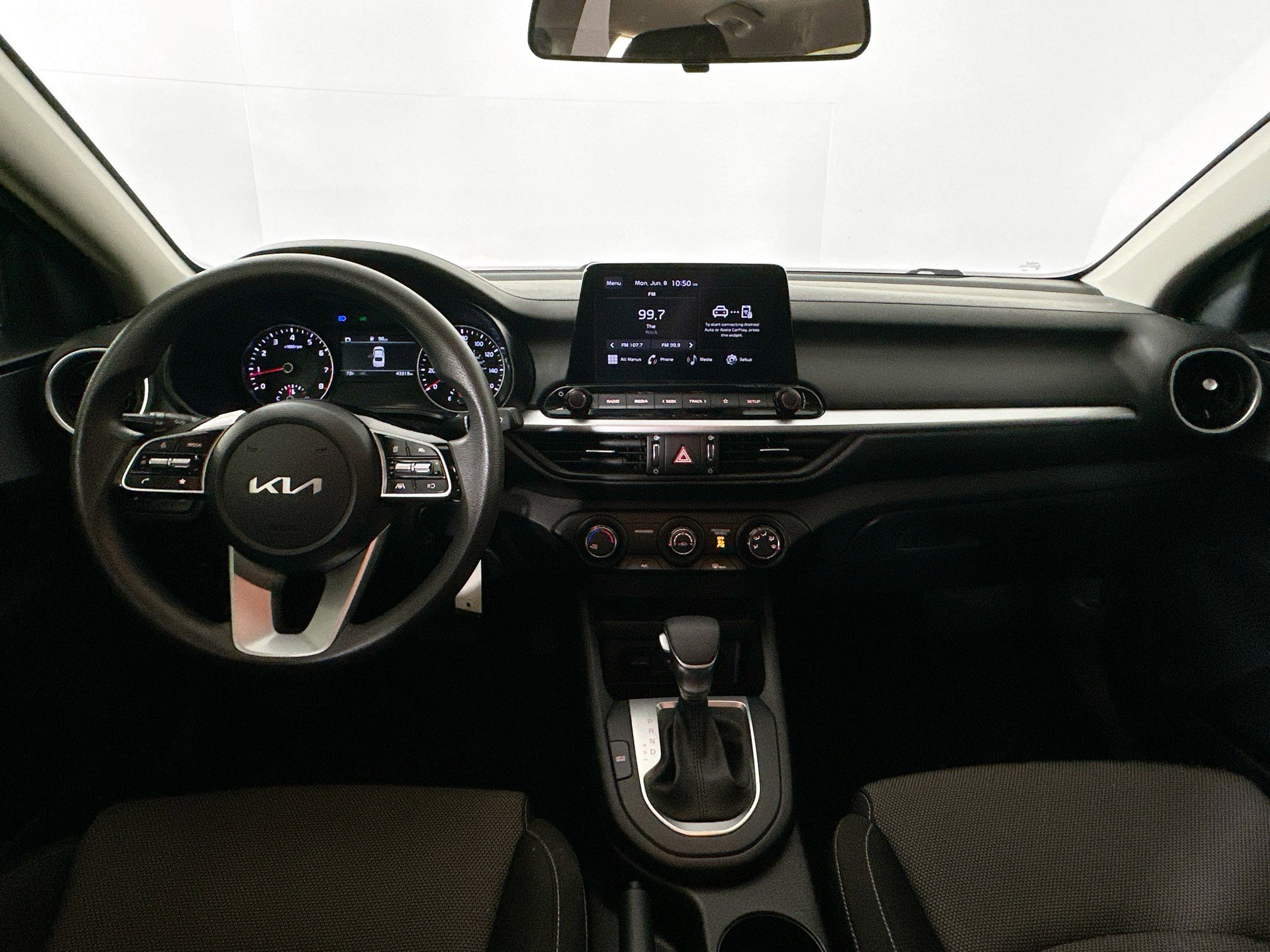 Used 2024 Kia Forte LXS w/ LXS Technology Package FWD image 24