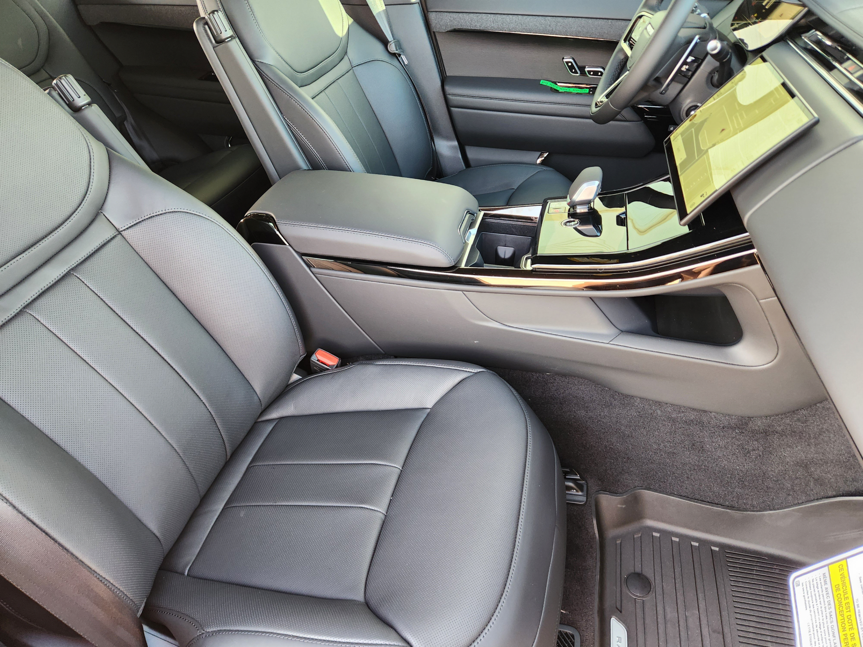 New 2026 Land Rover Range Rover Sport Dynamic SE AWD/4WD image 9