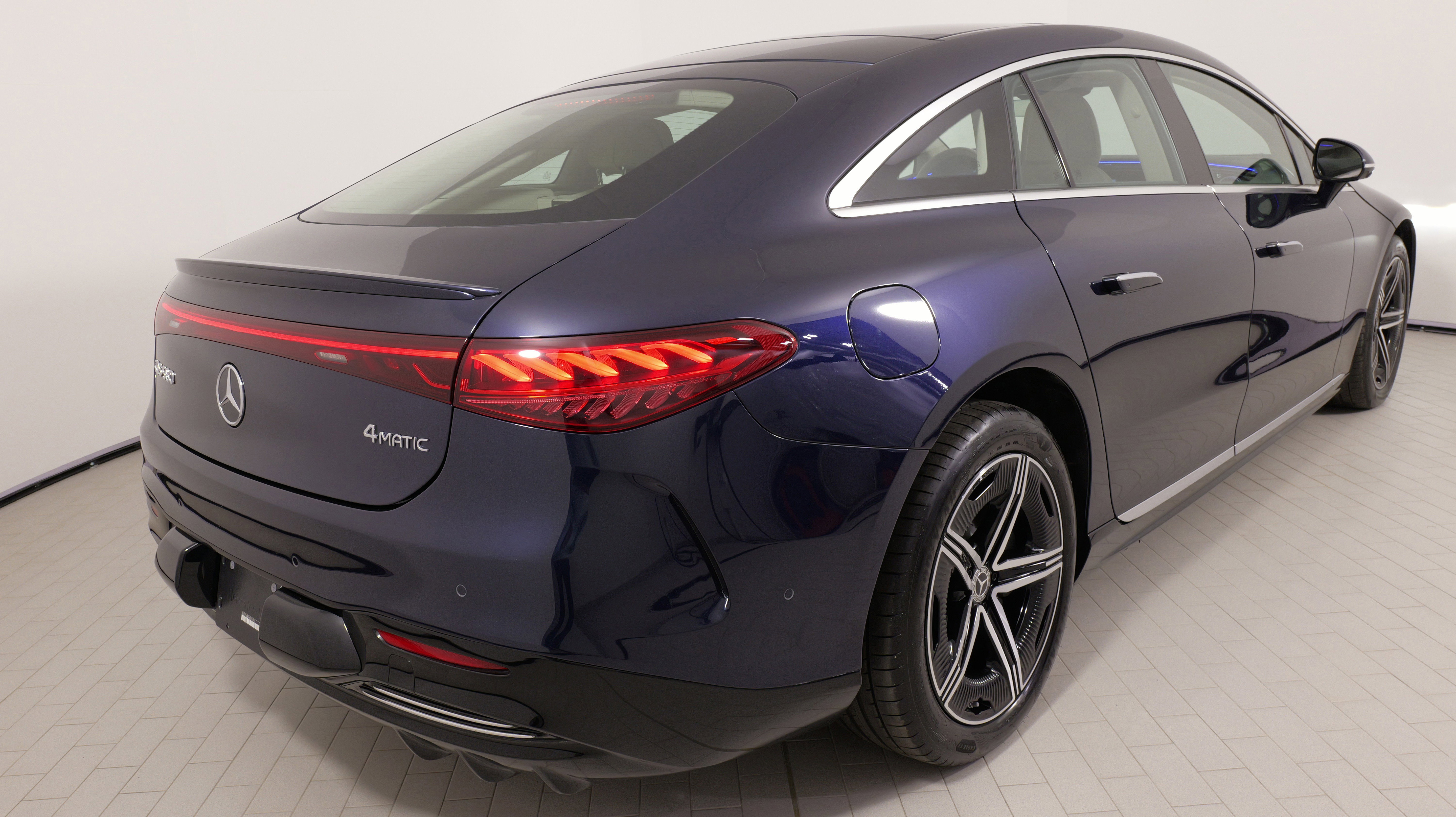 Used 2023 Mercedes-Benz EQS 580 4MATIC Sedan image 15