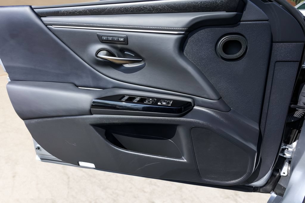 Used 2024 Lexus ES 350 w/ Premium Package FWD image 21