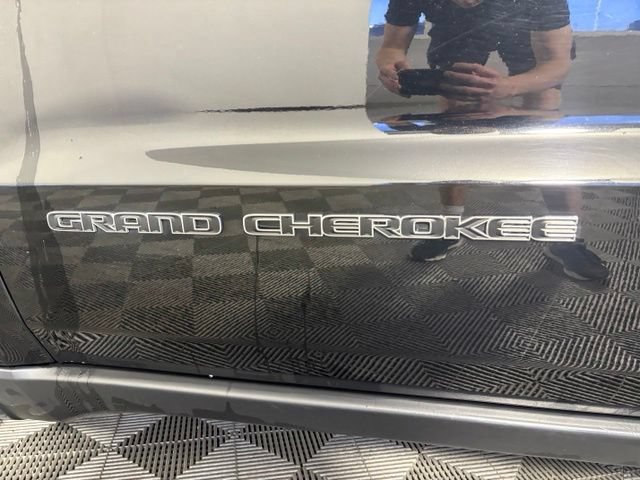 Certified 2017 Jeep Grand Cherokee Limited AWD/4WD image 11