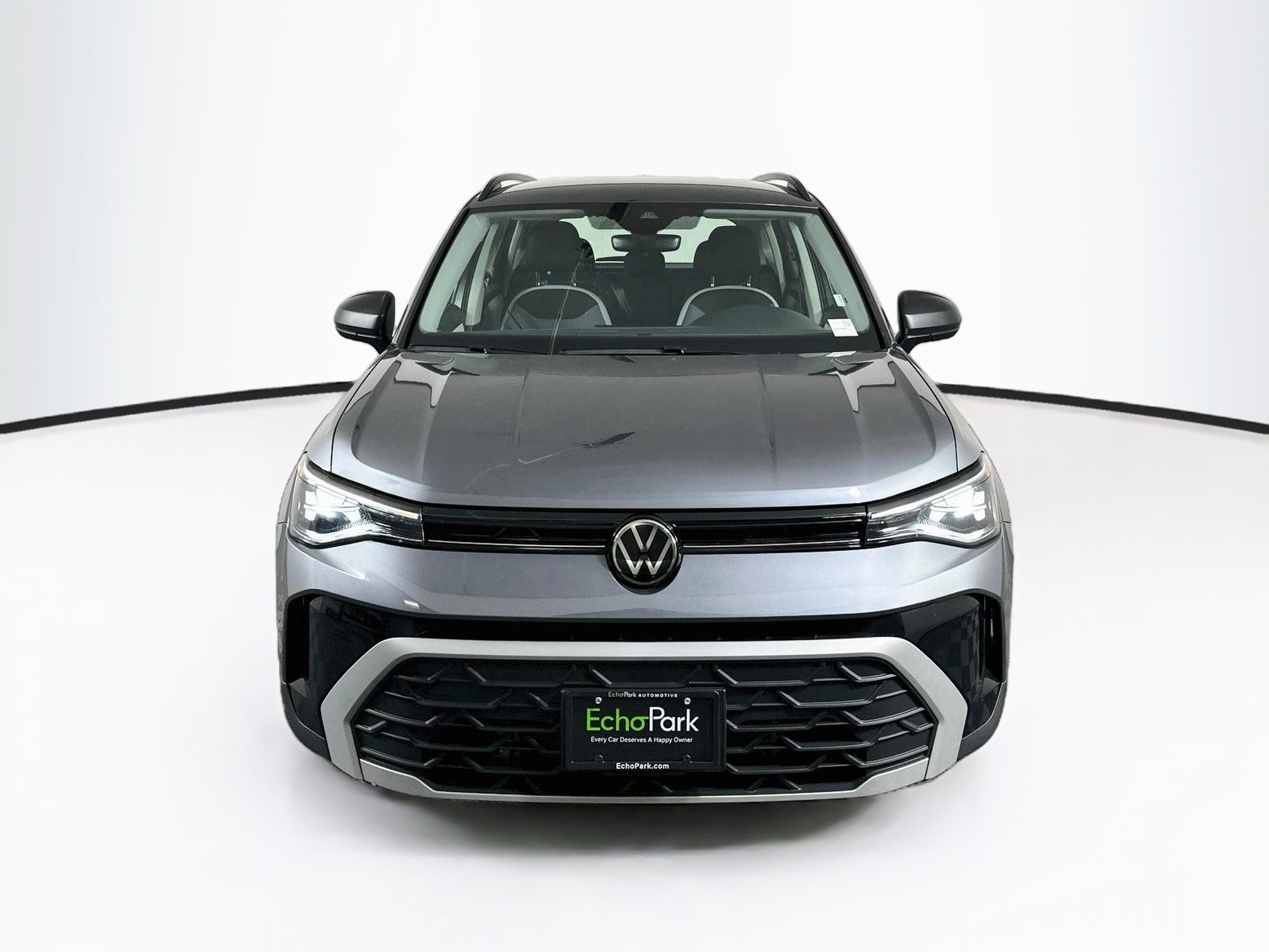 Used 2025 Volkswagen Taos S FWD image 2