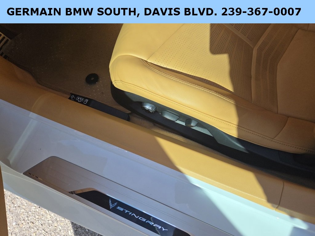 Used 2020 Chevrolet Corvette Stingray Premium Cpe w/ 3LT Preferred Equipment Group image 37