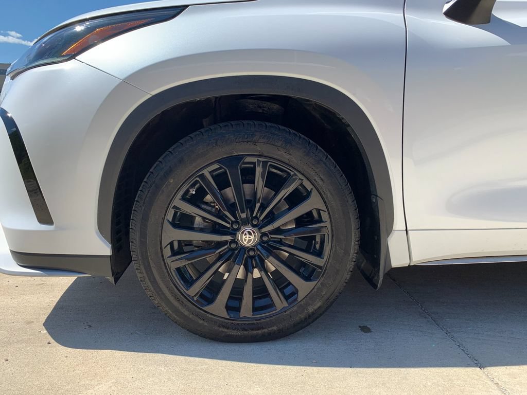 Used 2023 Toyota Highlander XSE AWD/4WD image 35