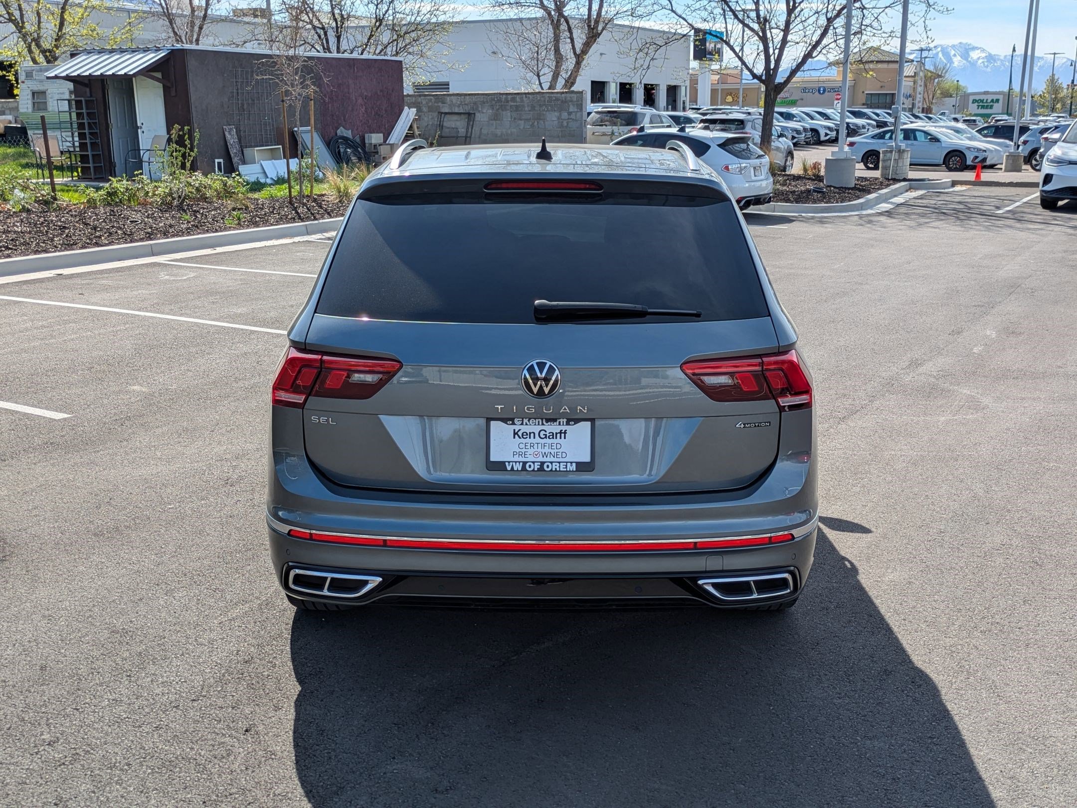 Used 2022 Volkswagen Tiguan SEL R-Line image 7