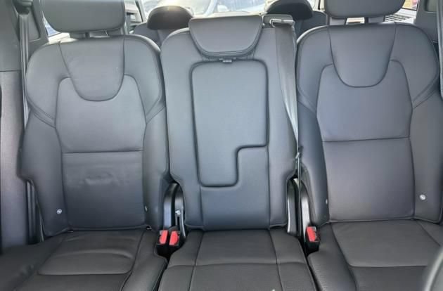 Used 2025 Volvo XC90 T8 Plus w/ Protection Package Premier AWD/4WD image 4