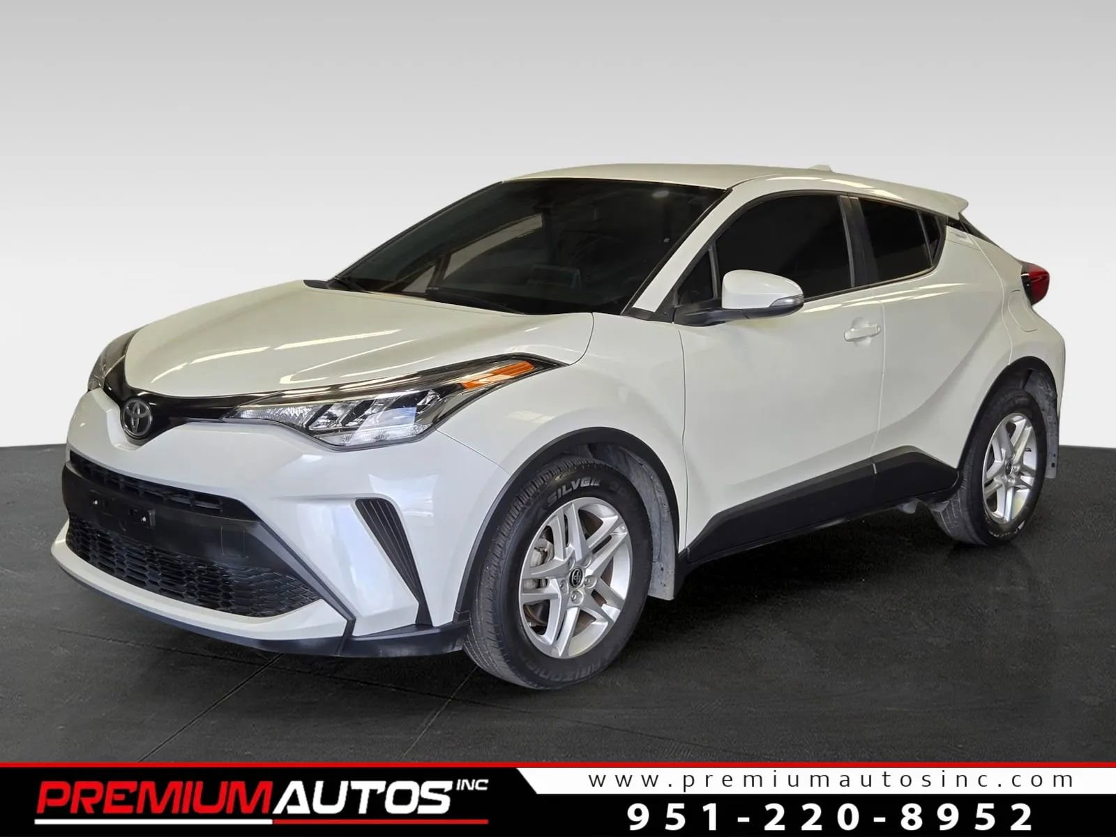 Used 2021 Toyota C-HR LE FWD image 1