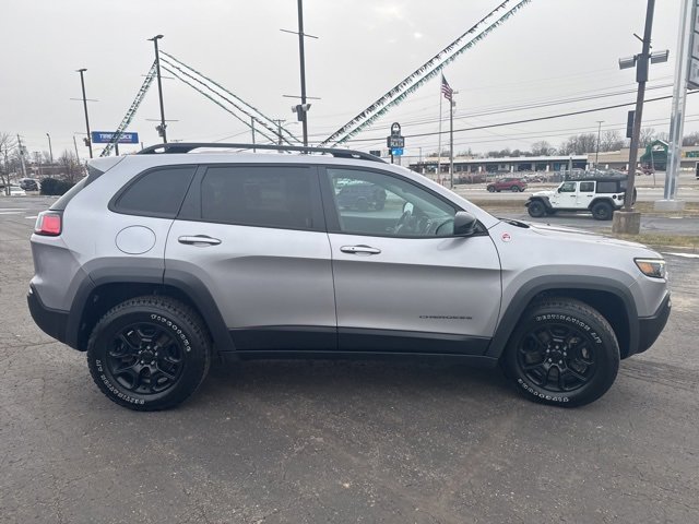 Used 2022 Jeep Cherokee Trailhawk w/ Comfort/Convenience Group image 8