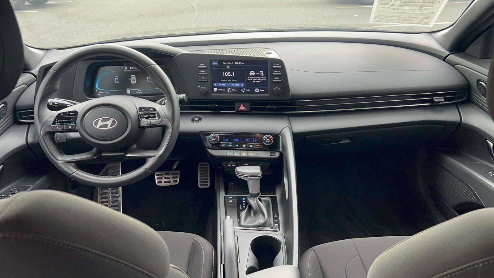 Used 2025 Hyundai Elantra Sport FWD image 20