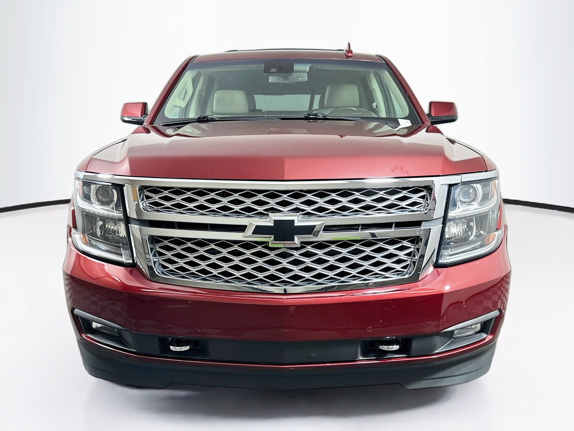 Used 2019 Chevrolet Tahoe LT w/ LT Signature Package AWD/4WD image 2