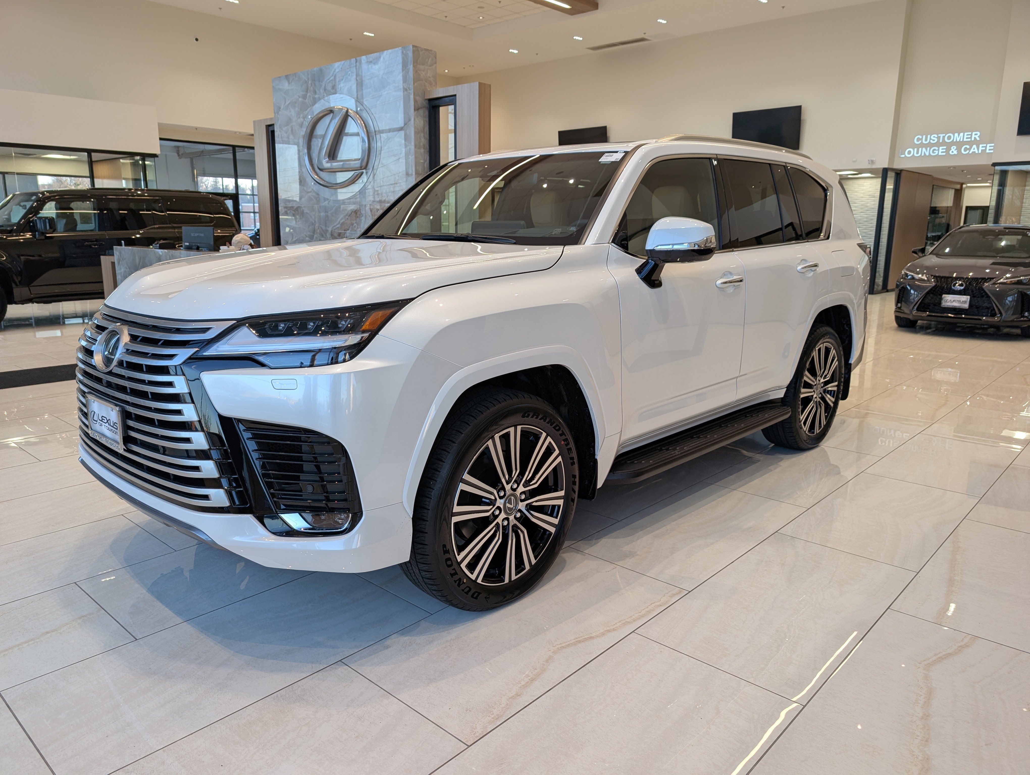 New 2026 Lexus LX 600 4WD w/ Luxury Package image 5