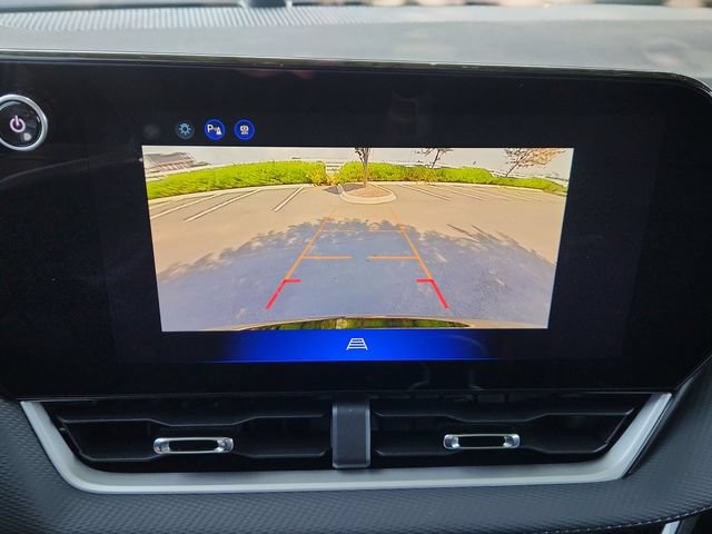 New 2027 Chevrolet Equinox LT w/ LPO, Floor Liner Package FWD image 30