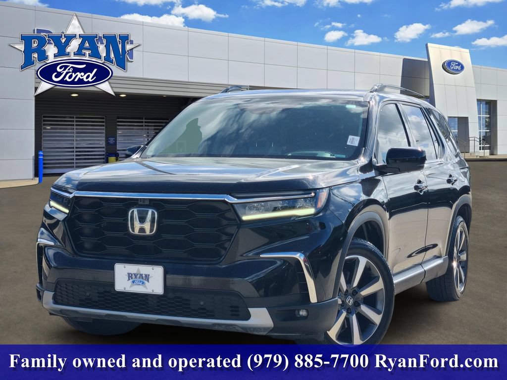 Used 2025 Honda Pilot Elite image 1