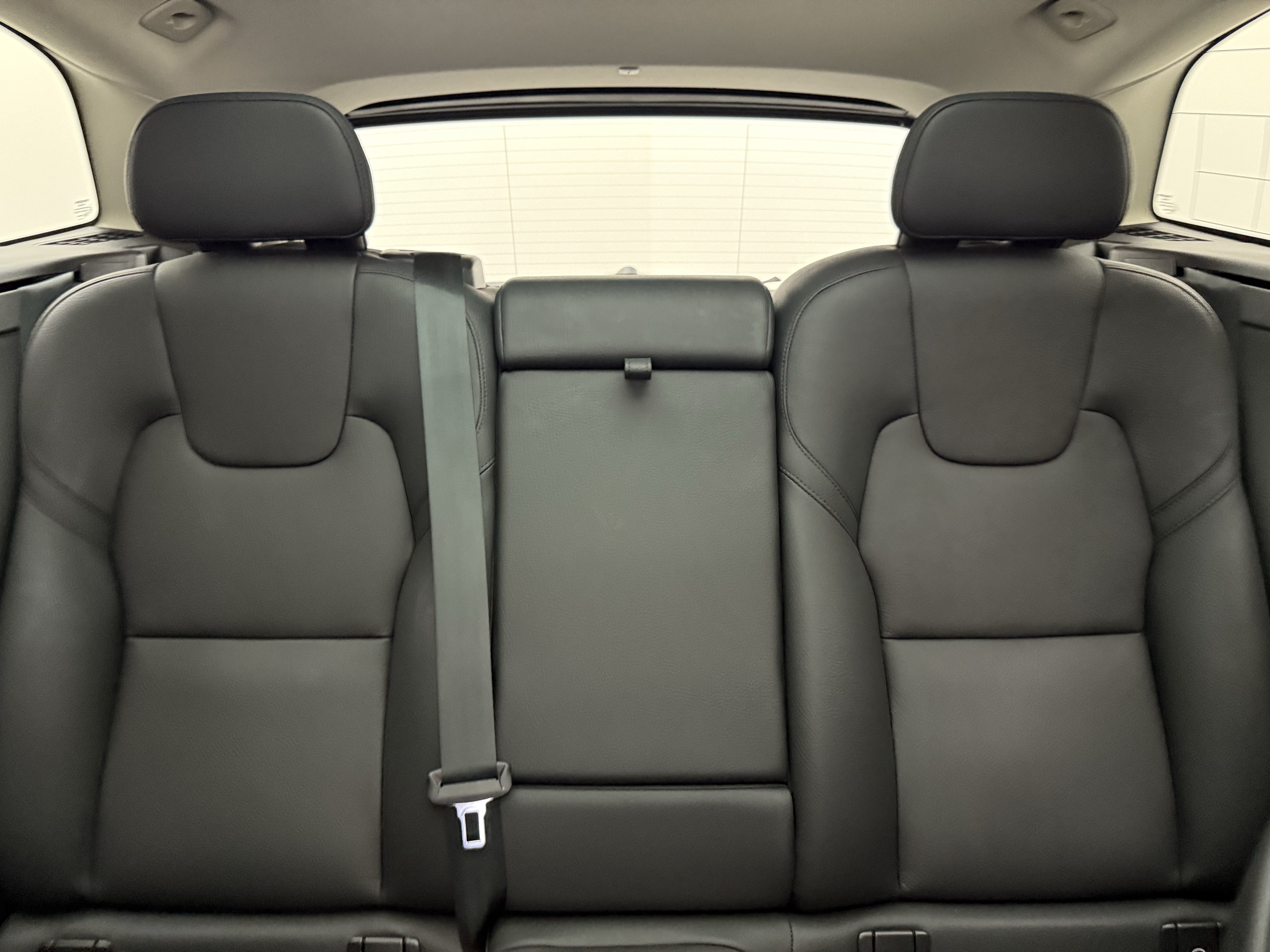 Certified 2024 Volvo XC60 B5 Plus AWD/4WD image 25