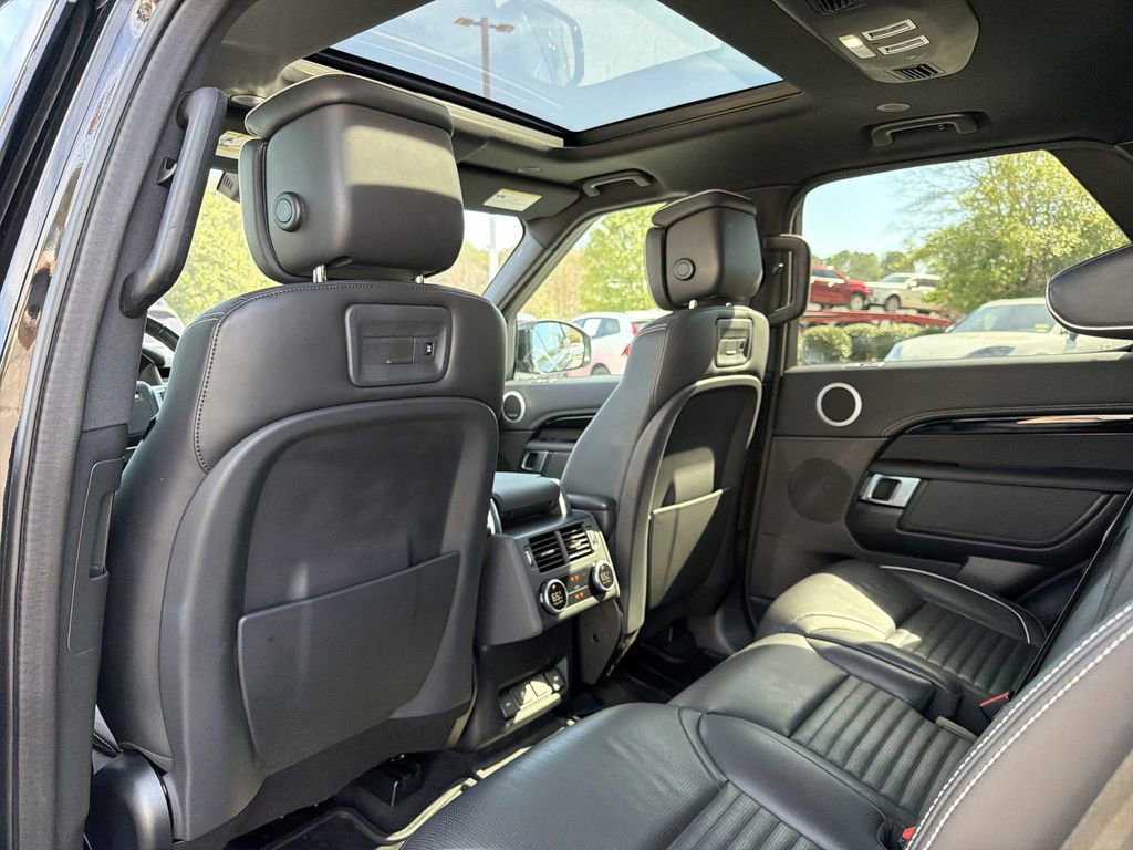 Used 2021 Land Rover Discovery HSE R-Dynamic image 19