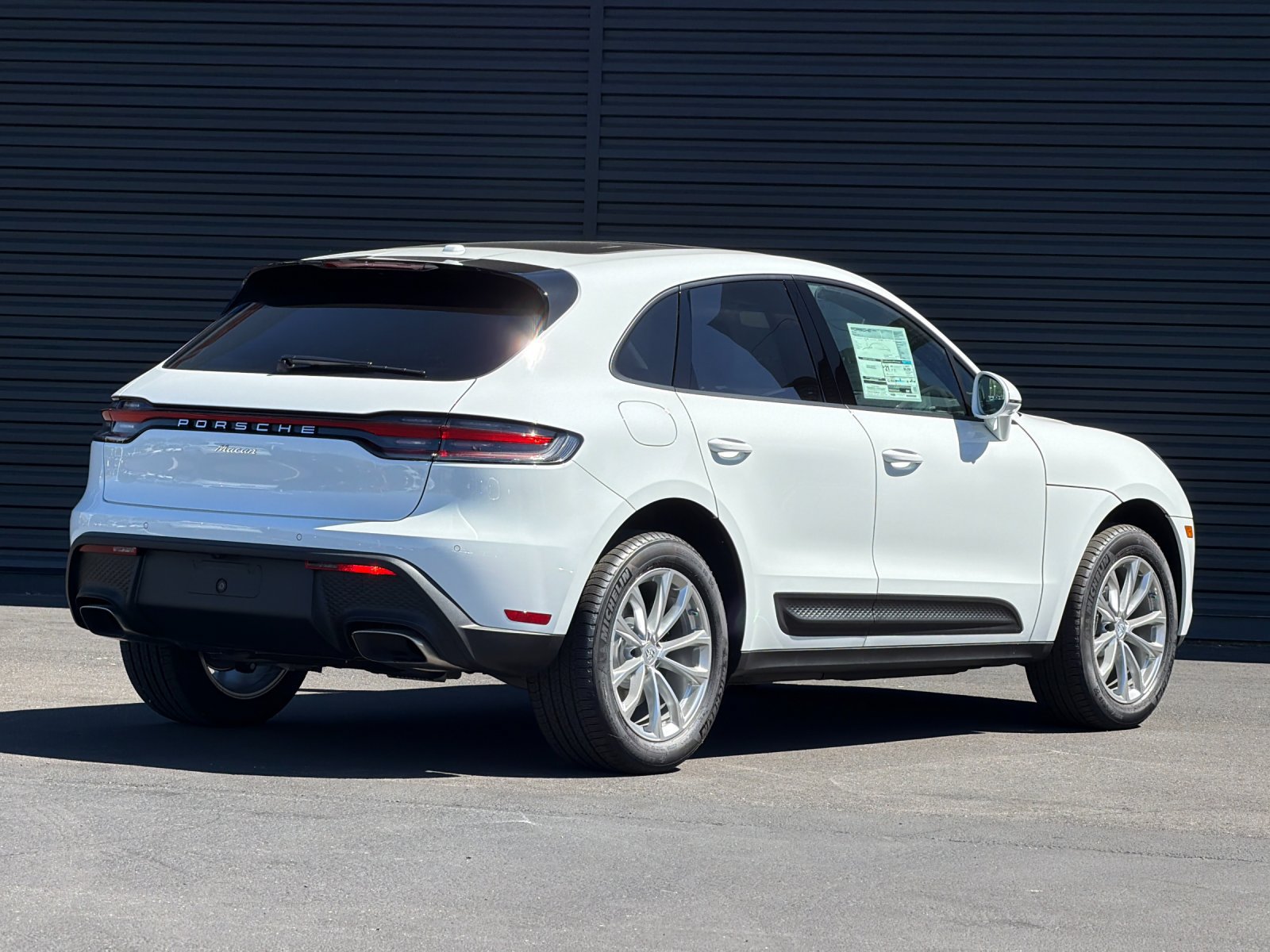 New 2026 Porsche Macan AWD/4WD image 8
