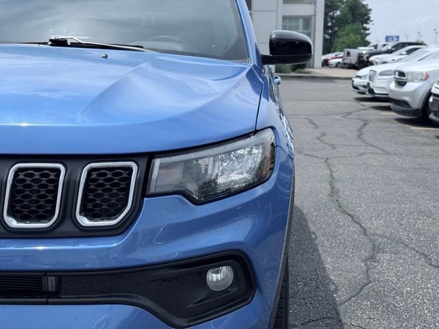 Used 2024 Jeep Compass Latitude AWD/4WD image 3